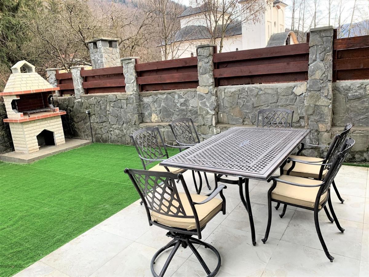 Holiday Home In Sinaia Exterior foto